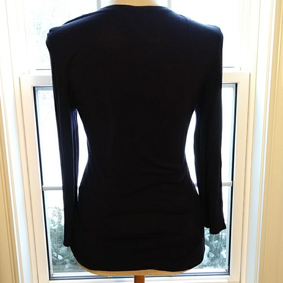 Tahari v-neck knit top in Navy - Picture 3 of 5
